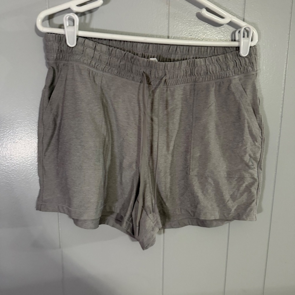 Reebok Athletic‎ Shorts Womens Large Gray Heathered Drawstring Pockets